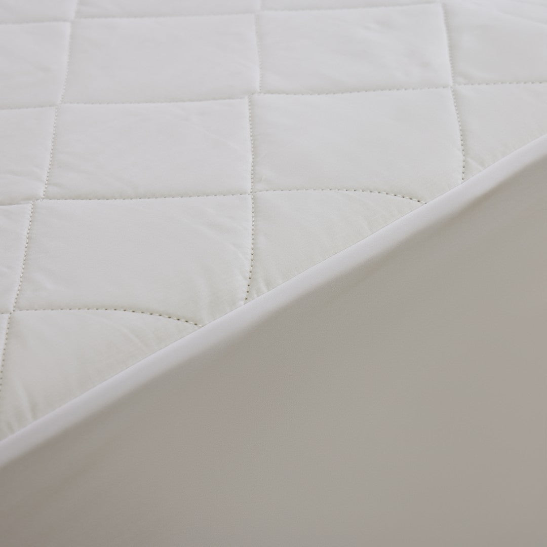 Kouchini Silk Mattress Protector - Protectors